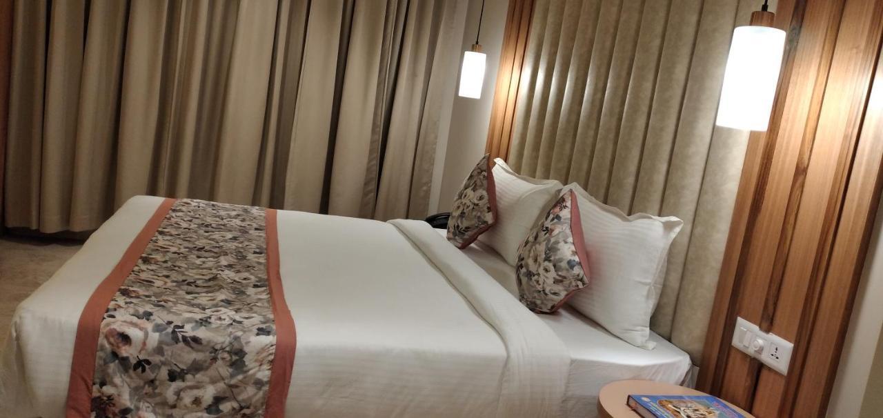Hotel Four Element فاراناسي المظهر الخارجي الصورة
